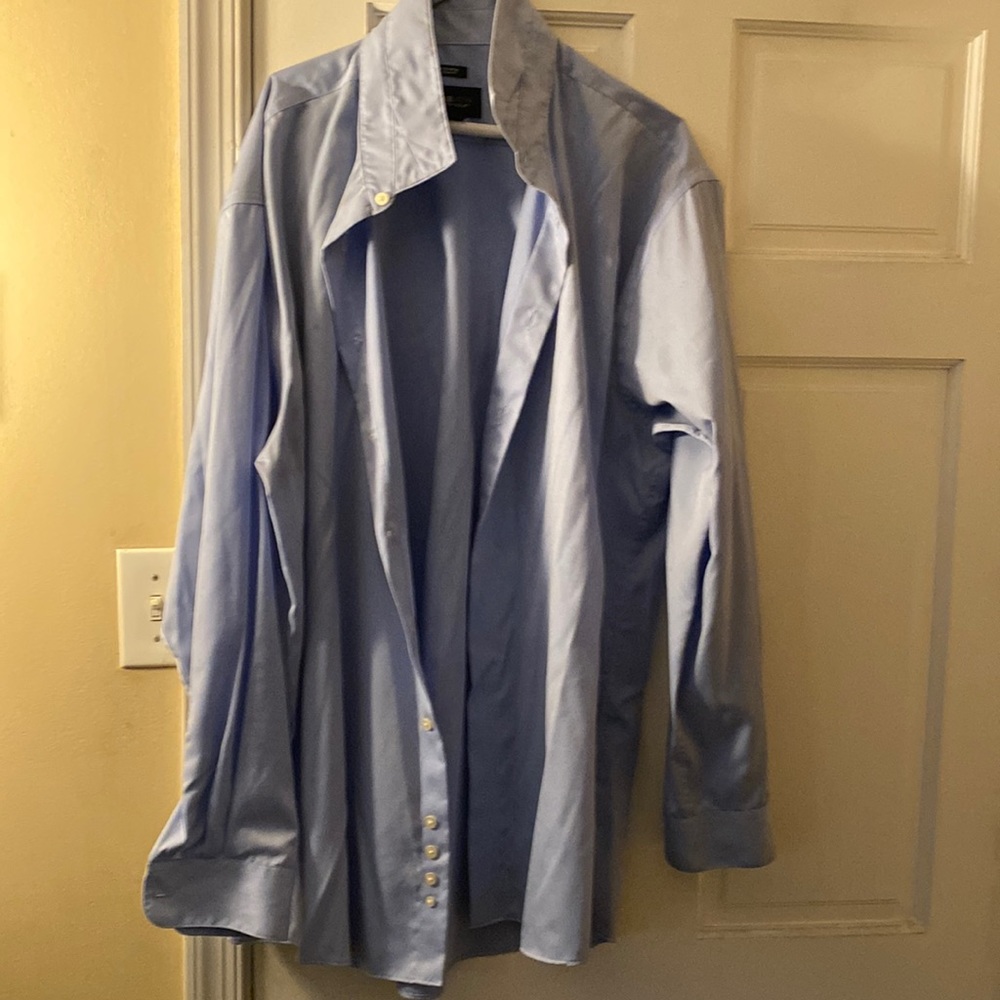 Kenneth Cole awareness dress shirt used in great condition